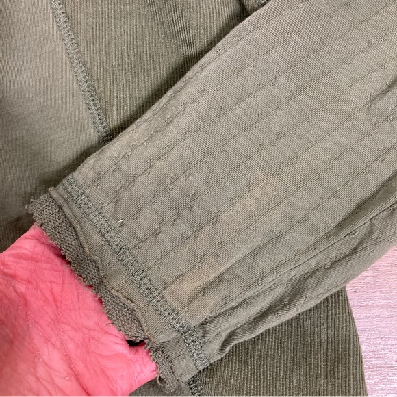 Woolrich Army Green Cardigan With Corduroy Details Size Medium - Picture 15 of 16